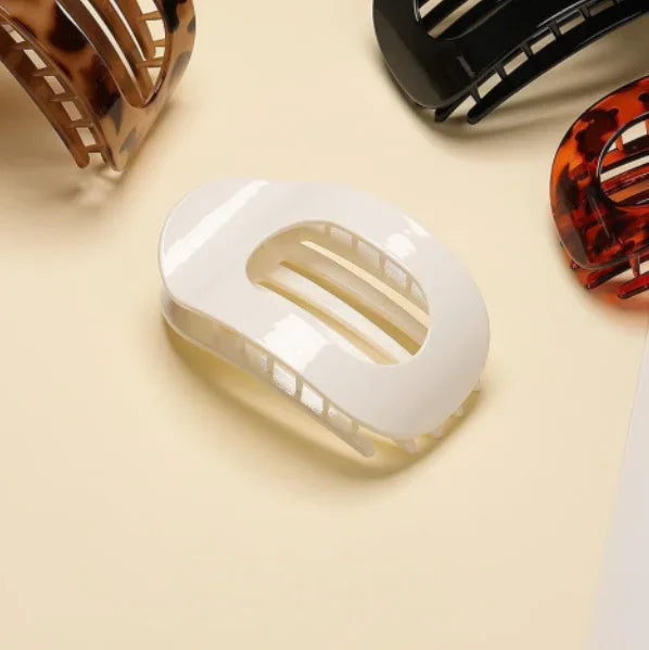 Fashion Oval Hair Claw Clip for Women New Design Leopard Matte Curved Flat Styling Barrettes Acrylic Lying Down Hair Accessories